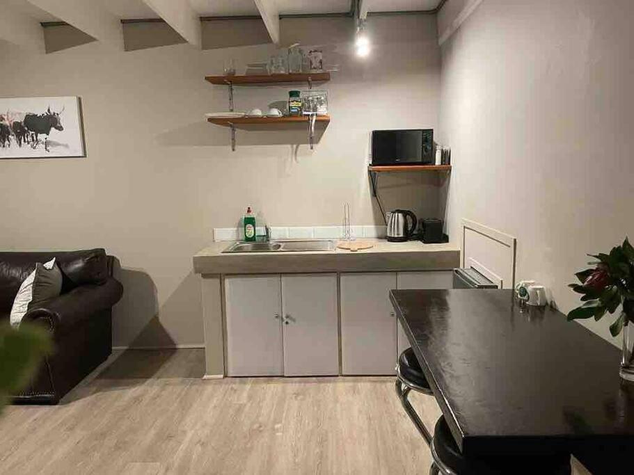 Protea Loft - Romantic Stay - No Load Shedding Hilton Eksteriør billede